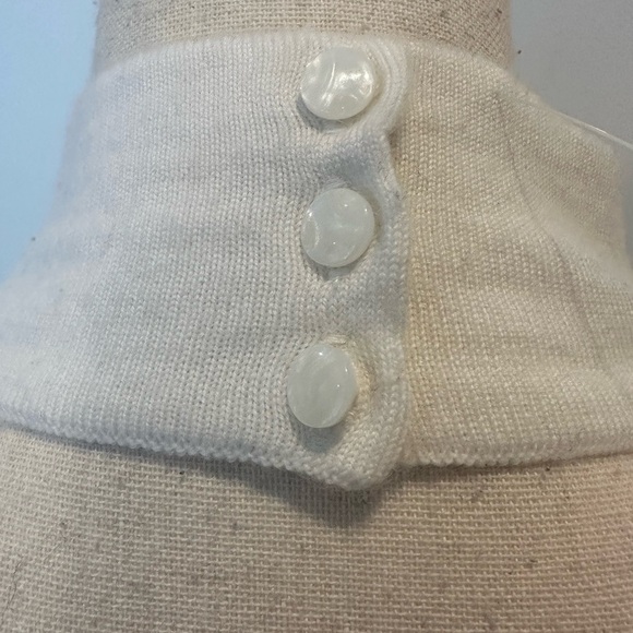 Nicole Miller Sweater Cream button mock 100% extra fine merino wool NWOT SZ M - Picture 4 of 7